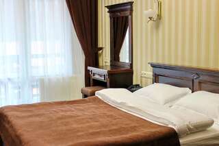 Отель Georg Park Hotel Тарашаны Двухместный номер с 1 кроватью или 2 отдельными кроватями-3